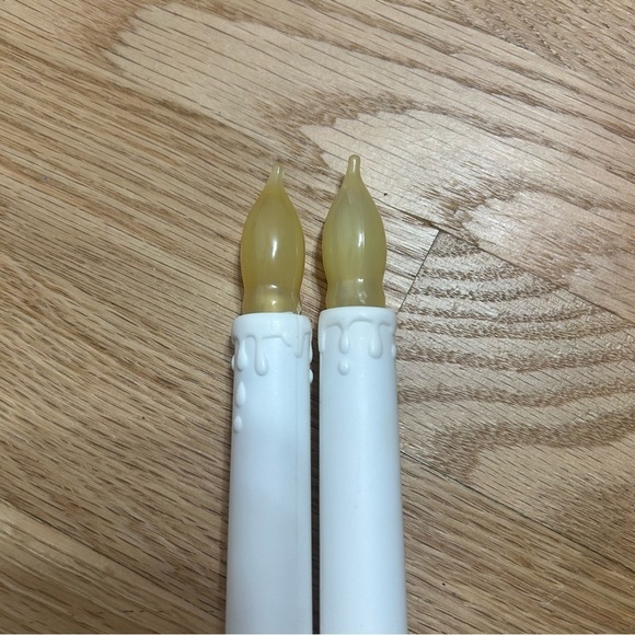 Vintage Battery Operated Candle Stick Bundle Handheld White Home Decor - Picture 3 of 7